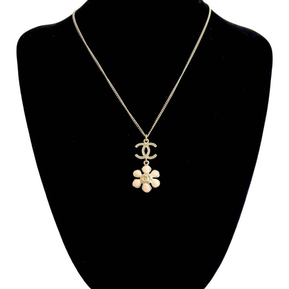 CHANEL Authentic Pink Pearl Logo Necklace - Picture 1 of 5